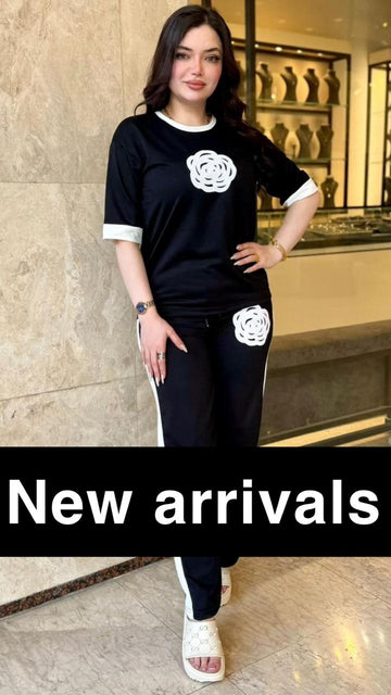 030 Black White Flower Printed T-Shirt With Flower Printed Trouser