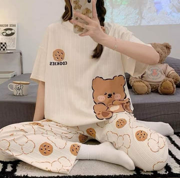 0001 OffWhite Cookie Bear Printed Half Sleeves T-shirt With Bear Printed Pajama Suit