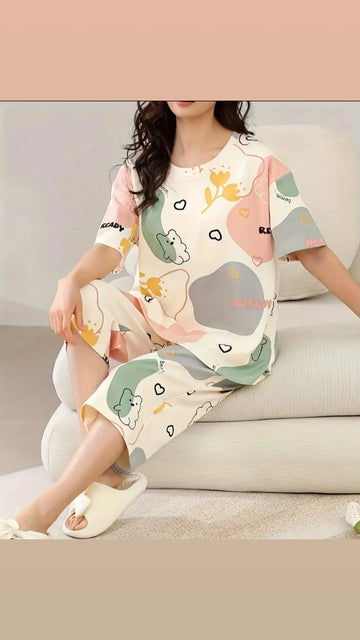 0000 Offwhite All Over Multi Printed Half Sleeves T-shirt With Printed Pajama Suit