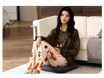 0000 Dark Brown Thanks Printed Full Sleeves T-shirt With Offwhite Avacado Printed Pajama Suit