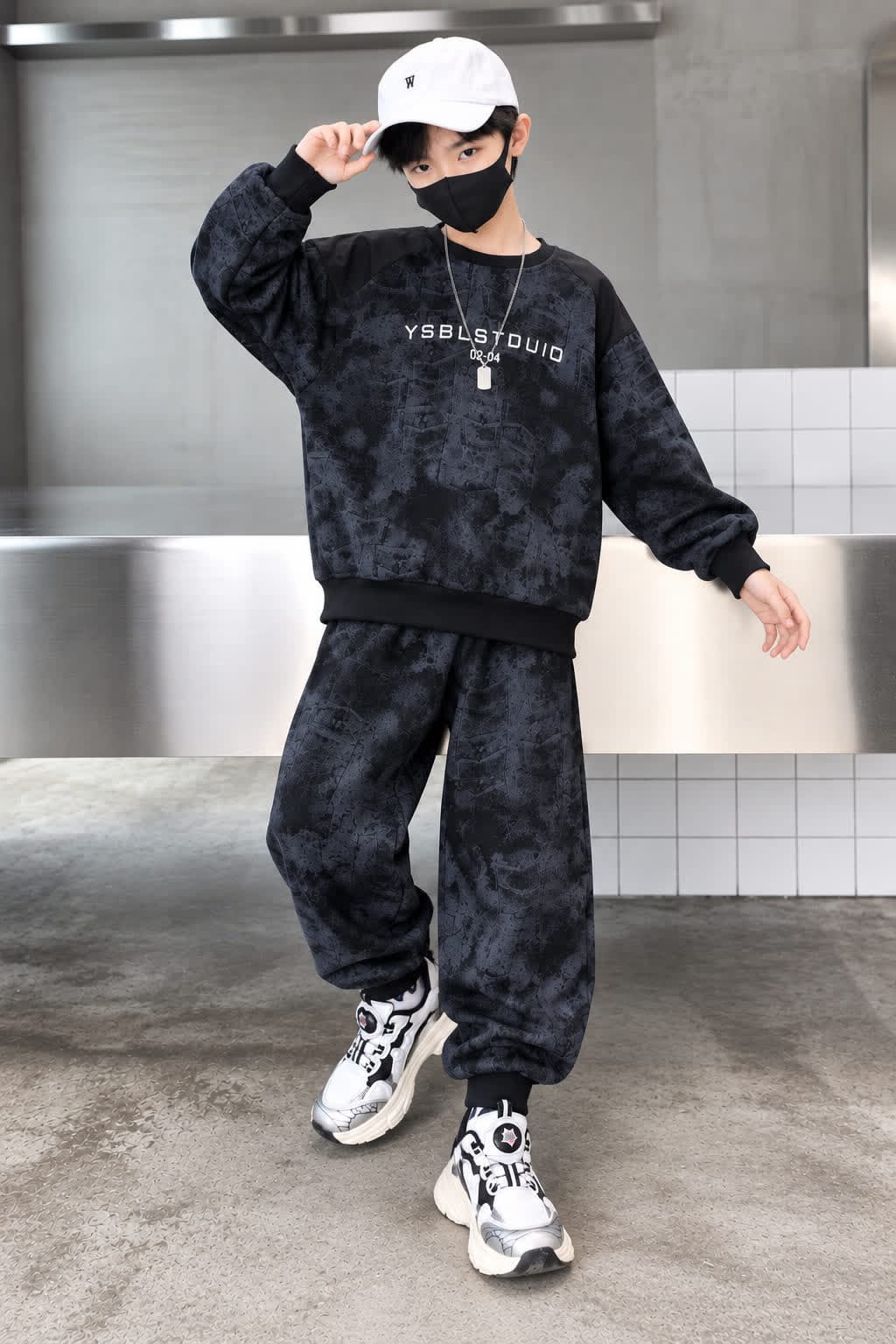 0000            Black YSBLSTUDIO Printed Tracksuit
