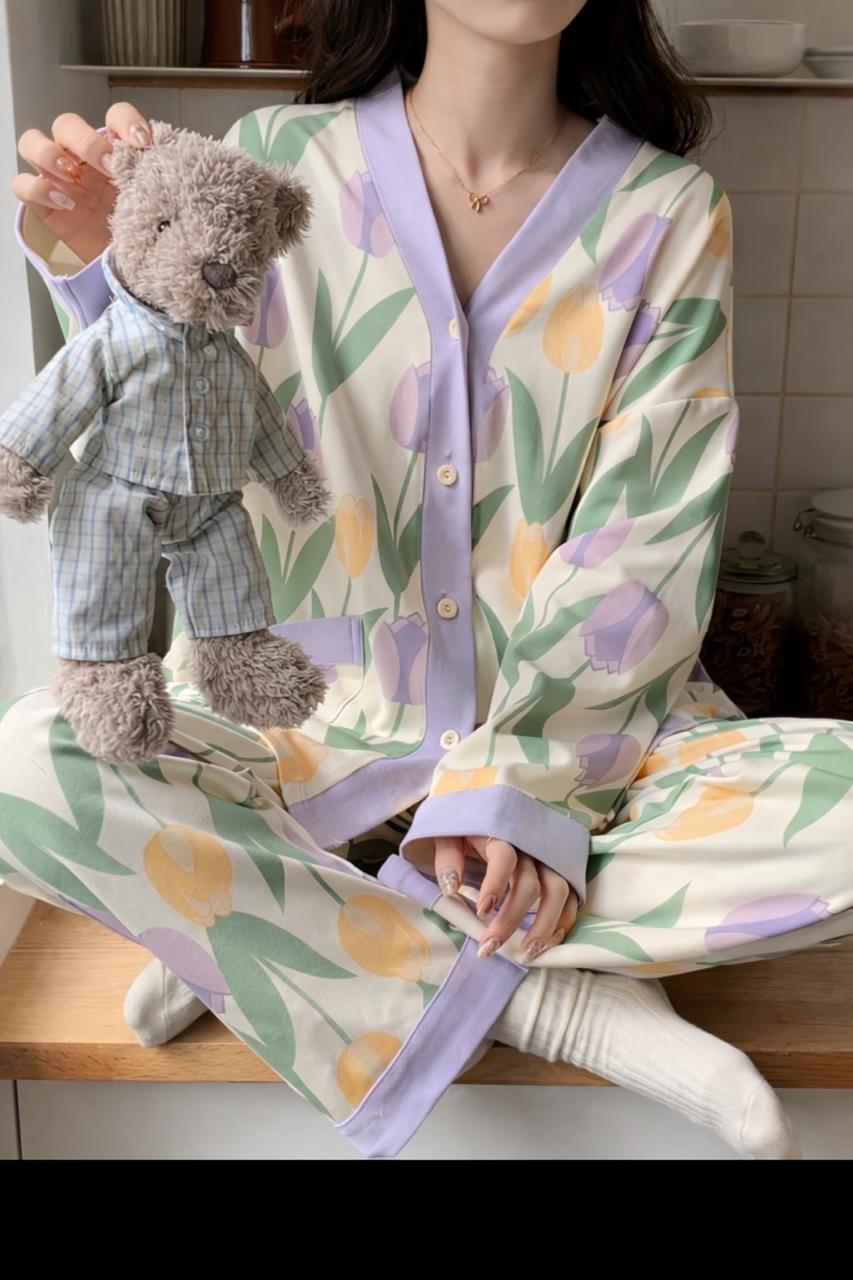 0000          Offwhite Flowers  Printed Front Button Style For Her