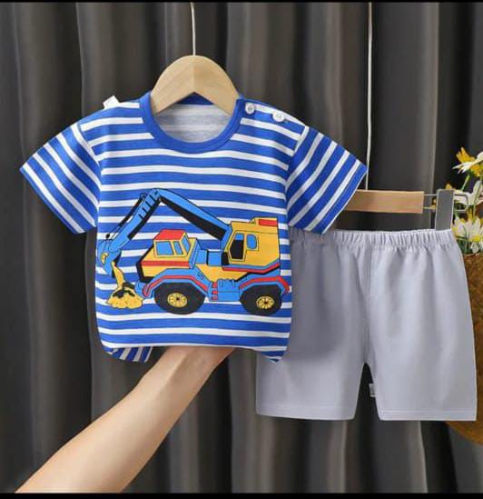 Baby or Baba Blue Lining Tractor Printed T-shirt with Plain Short for Kids Suits (1 Pcs)