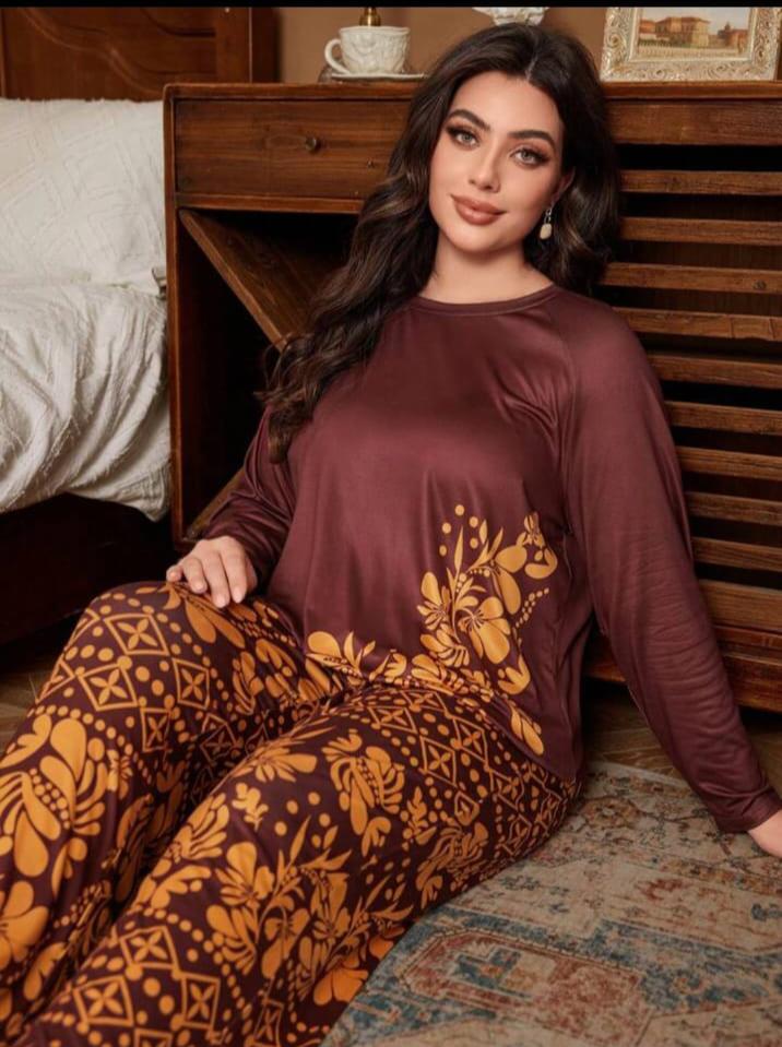 0000 Mehroon Sided Leaf Printed Full Sleeves T-shirt With Leaf Printed Pajama Suit