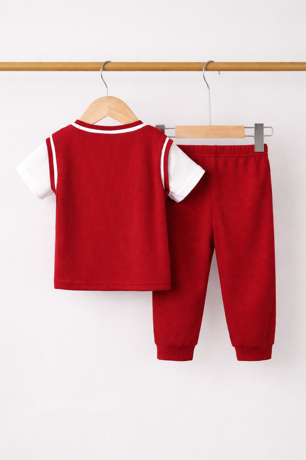 0000    Red Mama BoyPrinted Half Sleeves T-shirt with Palin Pajama Kids Suits