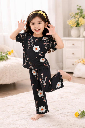 0000             Black Flowers Half Sleeves T-shirt with Flower Printed  Pajama Kids Suits (Polyester)